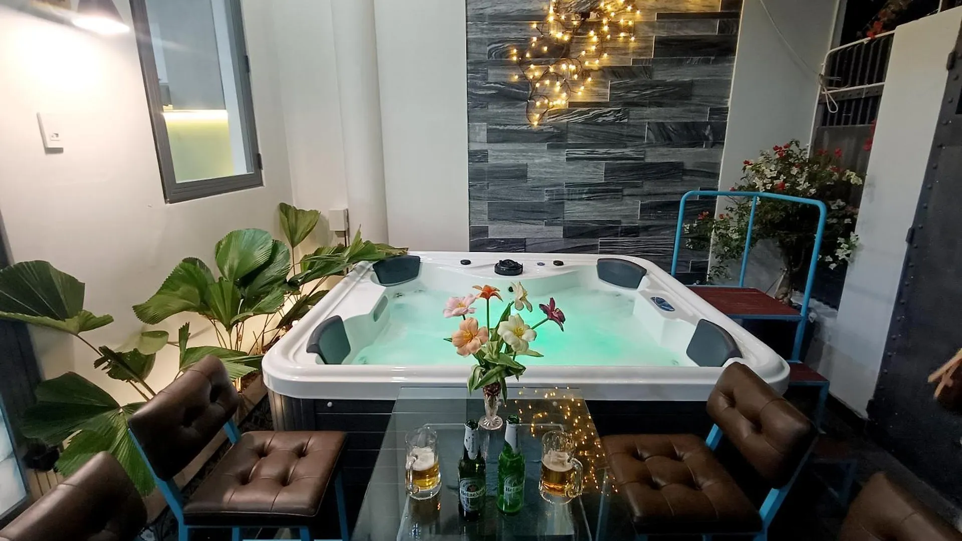 Aroma My Khe 2Br 3Wc Jacuzzi 650M To My Khe Beach Da Nang 0*,  Vietnam